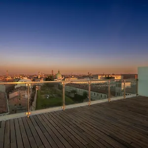 centrale-mazzoni-apartments-rr.hotelslidodijesolo.com/